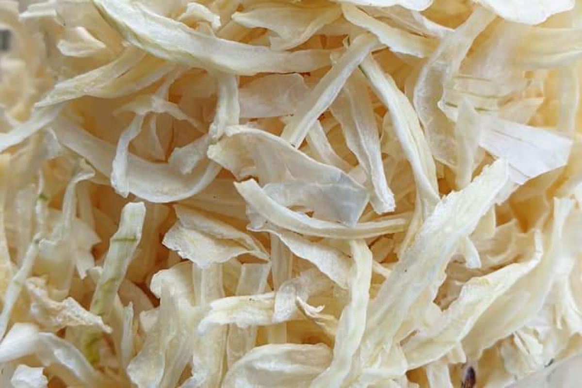 Dried onion